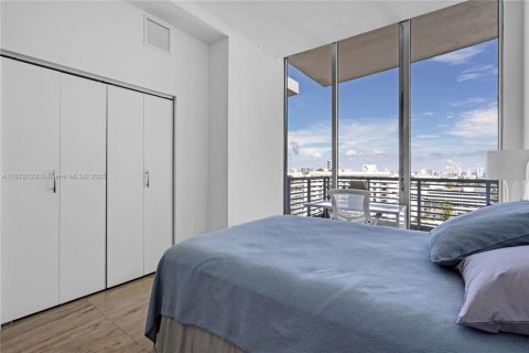 Condo in Miami Beach, Florida, 3 bedrooms  № 1942160 - photo 25