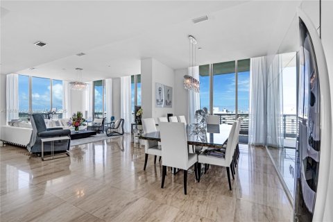 Condo in Miami Beach, Florida, 3 bedrooms  № 1942160 - photo 3