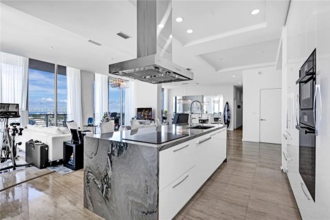 Condo in Miami Beach, Florida, 3 bedrooms  № 1942160 - photo 9