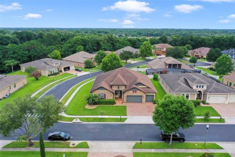 House in Ocoee, Florida 4 bedrooms, 327.67 sq.m. № 2215925 - photo 5