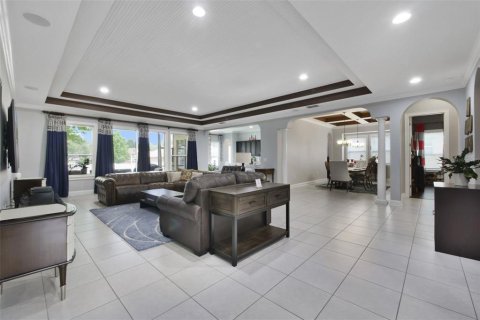 House in Ocoee, Florida 4 bedrooms, 327.67 sq.m. № 2215925 - photo 13