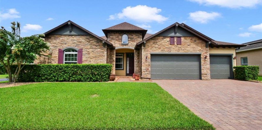 House in Ocoee, Florida 4 bedrooms, 327.67 sq.m. № 2215925