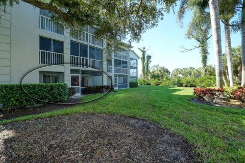 Condo in Sarasota, Florida, 2 bedrooms  № 2419562 - photo 15
