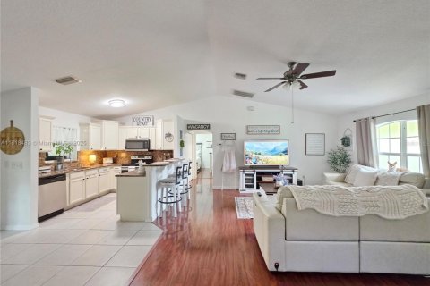 Casa en venta en Okeechobee, Florida, 3 dormitorios, 135.27 m2 № 1775765 - foto 19