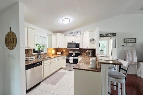 Casa en venta en Okeechobee, Florida, 3 dormitorios, 135.27 m2 № 1775765 - foto 9