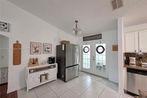 Casa en venta en Okeechobee, Florida, 3 dormitorios, 135.27 m2 № 1775765 - foto 10