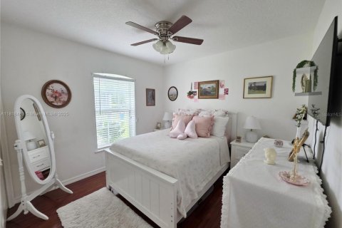 Casa en venta en Okeechobee, Florida, 3 dormitorios, 135.27 m2 № 1775765 - foto 26
