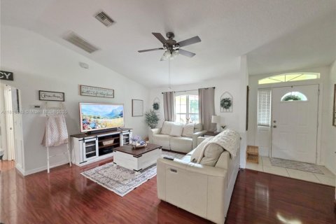 Casa en venta en Okeechobee, Florida, 3 dormitorios, 135.27 m2 № 1775765 - foto 16