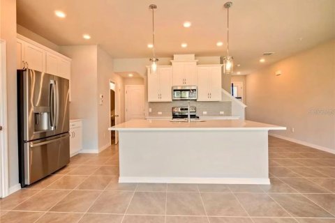 Touwnhouse à vendre à Lake Mary, Floride: 3 chambres, 177.07 m2 № 2381042 - photo 2