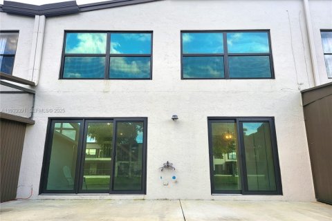 Condo in Plantation, Florida, 4 bedrooms  № 1991919 - photo 28