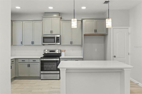 Townhouse in Oviedo, Florida 3 bedrooms, 154.78 sq.m. № 2149937 - photo 9