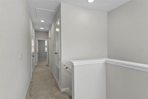 Townhouse in Oviedo, Florida 3 bedrooms, 154.78 sq.m. № 2149937 - photo 20