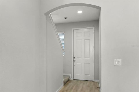 Townhouse in Oviedo, Florida 3 bedrooms, 154.78 sq.m. № 2149937 - photo 18