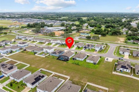 House in Davenport, Florida 4 bedrooms, 158.21 sq.m. № 1902003 - photo 4