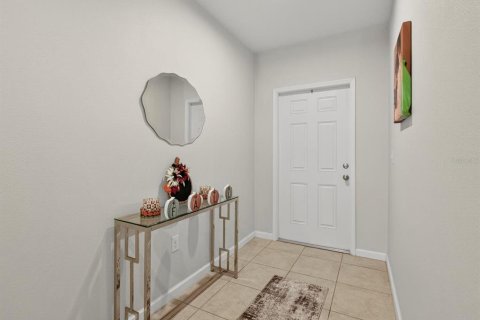 House in Davenport, Florida 4 bedrooms, 158.21 sq.m. № 1902003 - photo 6
