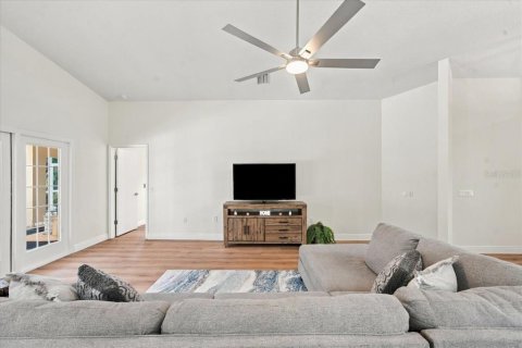 House in Homosassa, Florida 3 bedrooms, 199 sq.m. № 2390996 - photo 26