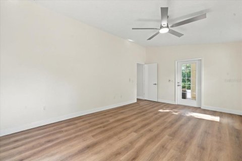 House in Homosassa, Florida 3 bedrooms, 199 sq.m. № 2390996 - photo 29