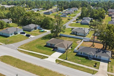 Villa ou maison à louer à Ocala, Floride: 3 chambres, 123.75 m2 № 2166112 - photo 5