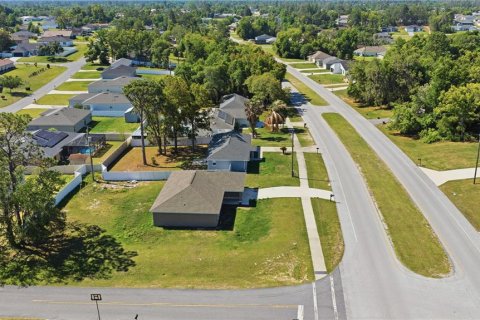 Villa ou maison à louer à Ocala, Floride: 3 chambres, 123.75 m2 № 2166112 - photo 8