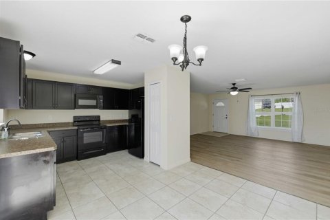 Villa ou maison à louer à Ocala, Floride: 3 chambres, 123.75 m2 № 2166112 - photo 13