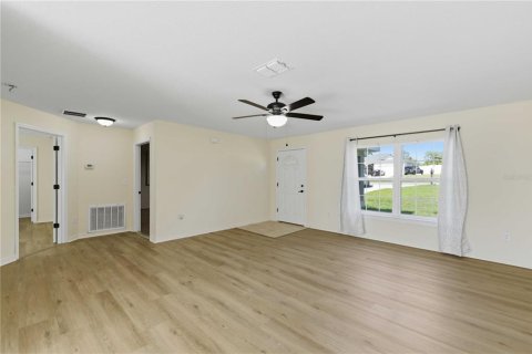 Villa ou maison à louer à Ocala, Floride: 3 chambres, 123.75 m2 № 2166112 - photo 11