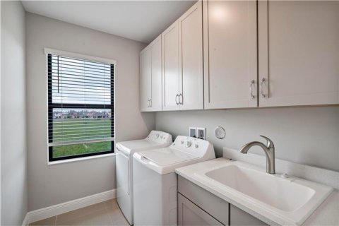House in Parkland, Florida 5 bedrooms, 338.16 sq.m. № 2178345 - photo 13