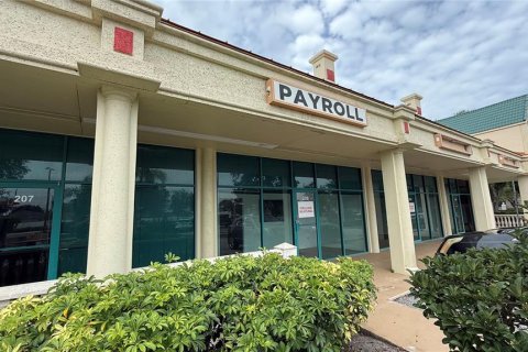 Propiedad comercial en alquiler en Port Charlotte, Florida, 111.48 m2 № 1798509 - foto 4