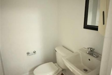 Immobilier commercial à louer à Port Charlotte, Floride: 111.48 m2 № 1798509 - photo 7