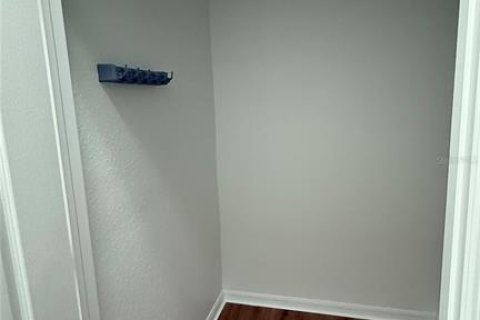 Immobilier commercial à louer à Port Charlotte, Floride: 111.48 m2 № 1798509 - photo 12
