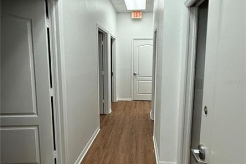 Immobilier commercial à louer à Port Charlotte, Floride: 111.48 m2 № 1798509 - photo 17