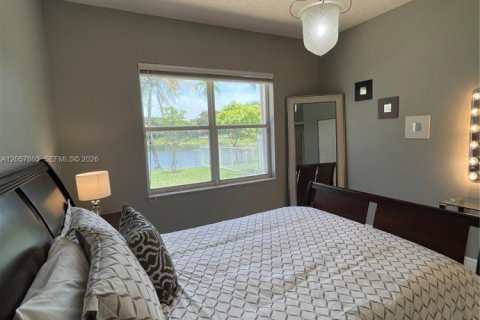 Casa en venta en Pembroke Pines, Florida, 5 dormitorios, 279.36 m2 № 2248891 - foto 16