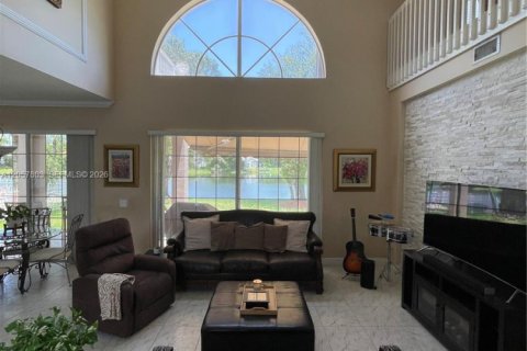 Casa en venta en Pembroke Pines, Florida, 5 dormitorios, 279.36 m2 № 2248891 - foto 22