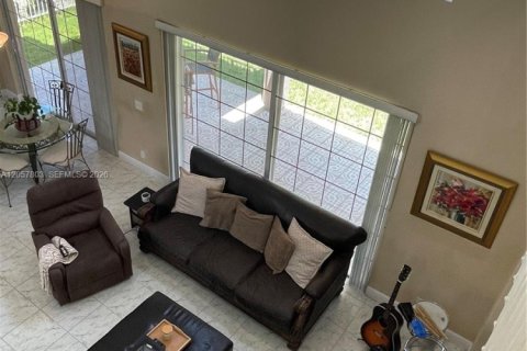 Casa en venta en Pembroke Pines, Florida, 5 dormitorios, 279.36 m2 № 2248891 - foto 27