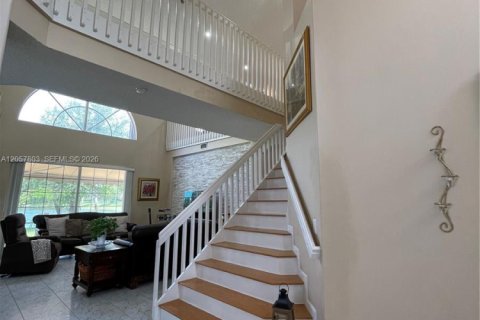 Casa en venta en Pembroke Pines, Florida, 5 dormitorios, 279.36 m2 № 2248891 - foto 25