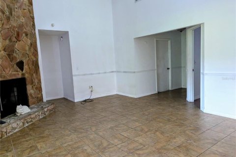 House in Lakeland, Florida 3 bedrooms, 136.94 sq.m. № 1801702 - photo 3