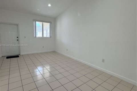 Condominio en alquiler en Homestead, Florida, 2 dormitorios, 86.4 m2 № 1961263 - foto 10