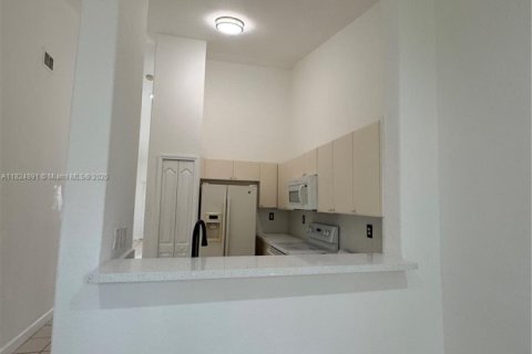 Condominio en alquiler en Homestead, Florida, 2 dormitorios, 86.4 m2 № 1961263 - foto 7