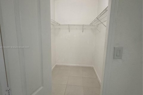 Condominio en alquiler en Homestead, Florida, 2 dormitorios, 86.4 m2 № 1961263 - foto 4