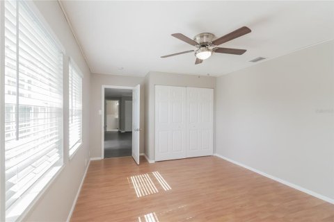 Casa en alquiler en New Port Richey, Florida, 2 dormitorios, 122.82 m2 № 1899119 - foto 12