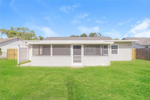 Casa en alquiler en New Port Richey, Florida, 2 dormitorios, 122.82 m2 № 1899119 - foto 14