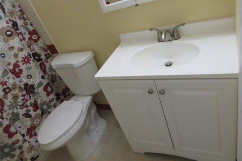 Copropriété à louer à Hallandale Beach, Floride: 1 chambre, 58.06 m2 № 1966447 - photo 20