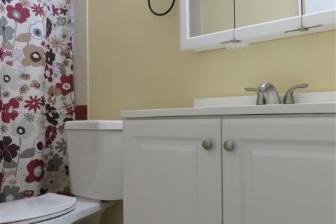 Copropriété à louer à Hallandale Beach, Floride: 1 chambre, 58.06 m2 № 1966447 - photo 19