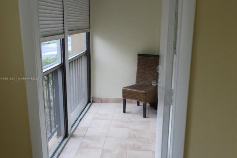 Copropriété à louer à Hallandale Beach, Floride: 1 chambre, 58.06 m2 № 1966447 - photo 22