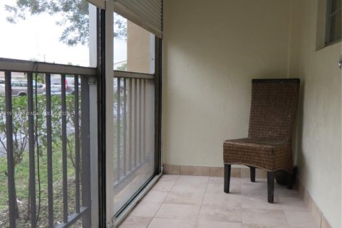 Copropriété à louer à Hallandale Beach, Floride: 1 chambre, 58.06 m2 № 1966447 - photo 21