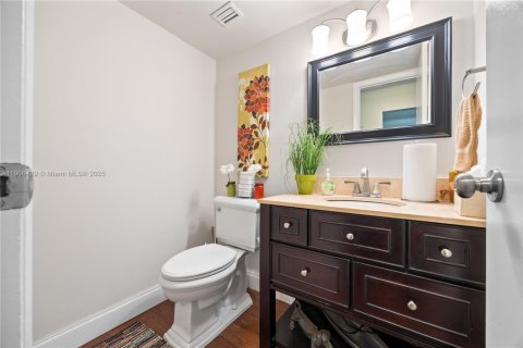 Condominio en venta en North Miami, Florida, 1 dormitorio, 83.61 m2 № 2012339 - foto 18