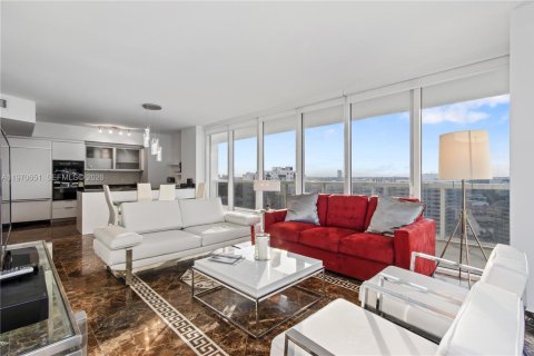 Снять в аренду кондоминиум в Халландейл-Бич, Флорида 2 спальни, 135.45м2, № 2052873 - фото 2