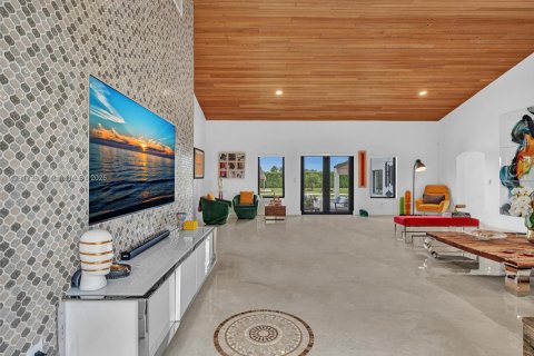 House in Homestead, Florida 5 bedrooms, 270.53 sq.m. № 1963350 - photo 26