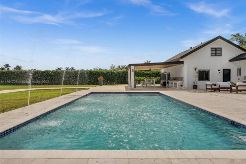 House in Homestead, Florida 5 bedrooms, 270.53 sq.m. № 1963350 - photo 8