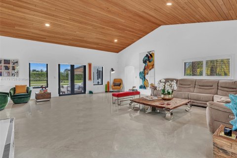 House in Homestead, Florida 5 bedrooms, 270.53 sq.m. № 1963350 - photo 21