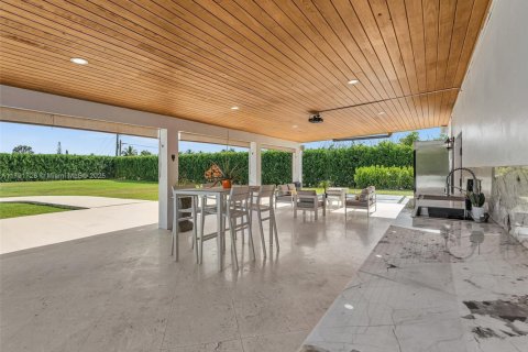 House in Homestead, Florida 5 bedrooms, 270.53 sq.m. № 1963350 - photo 18